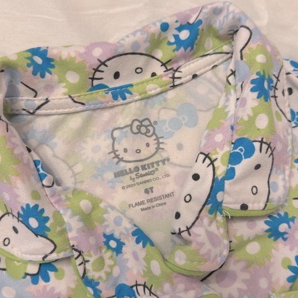 Hello Kitty PJ Set - Picture 6 of 7